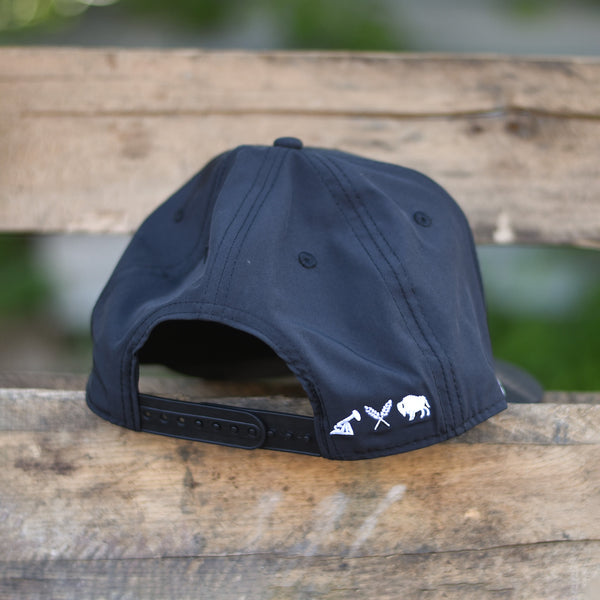 Unisex - Axle Snapback - Black / White